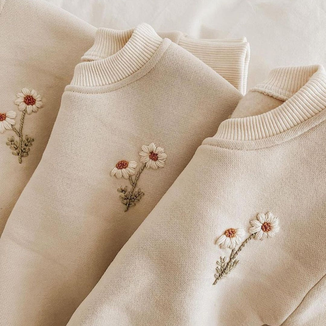 Embroidery Daisy Pullover Sweatshirt & Joggers Set - JAC