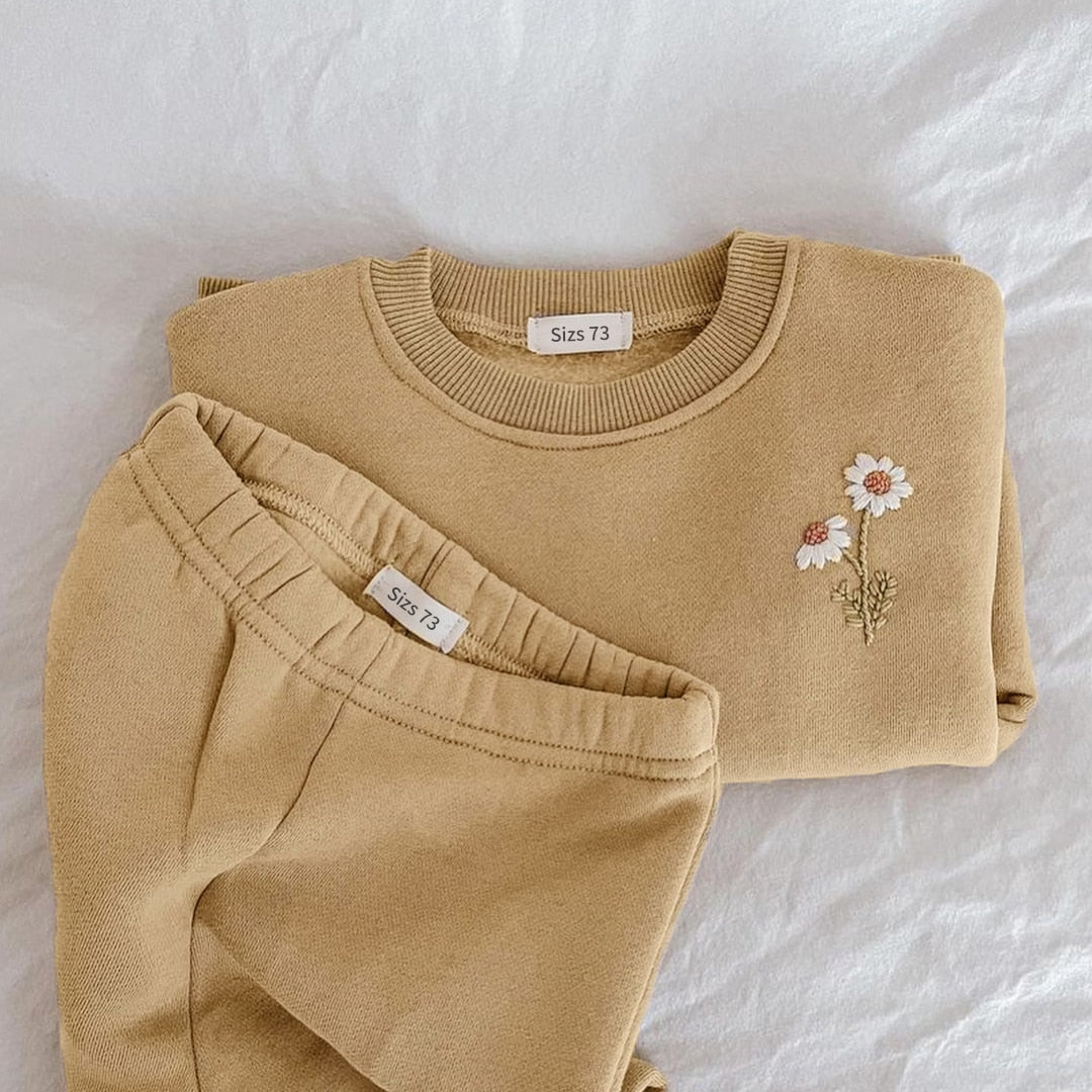 Embroidery Daisy Pullover Sweatshirt & Joggers Set